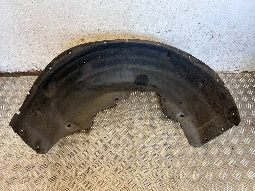 Rear arch fender liner splash guards – left