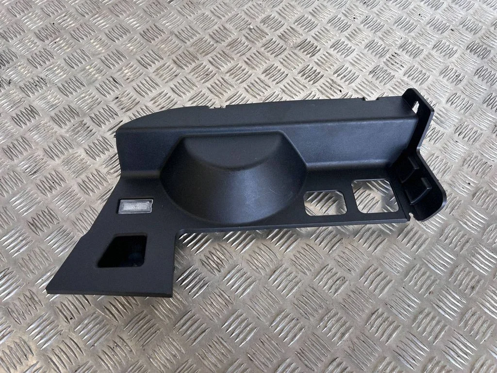 Dashboard lower bottom trim panel 105482200A