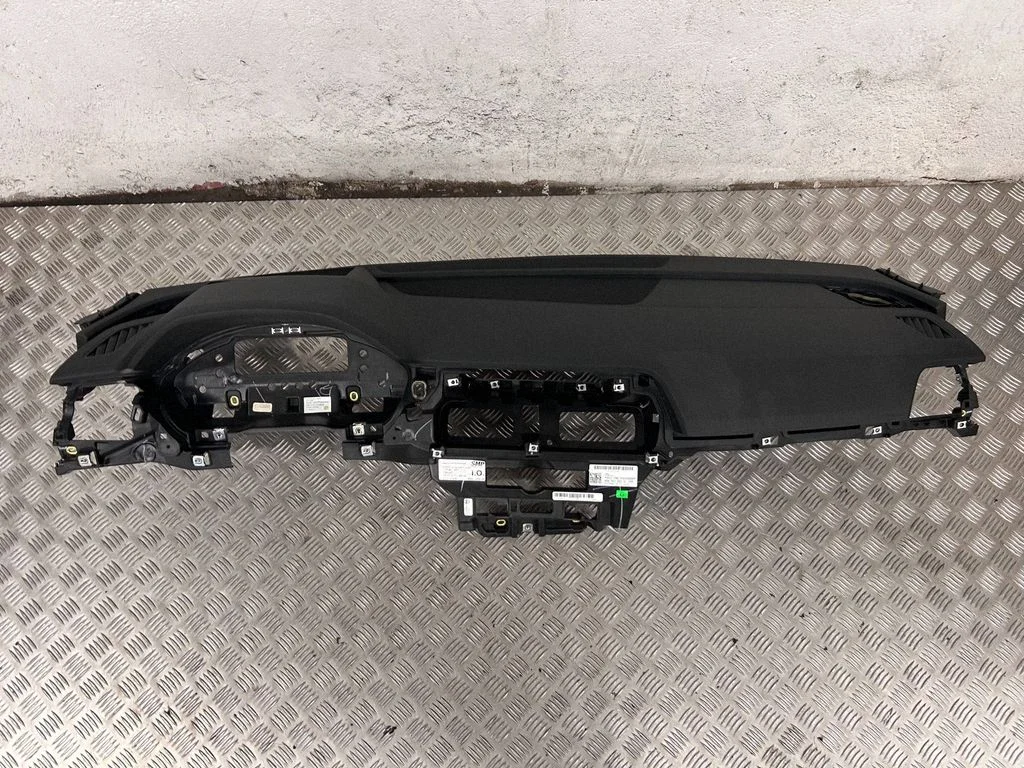 Dashboard 80B857001