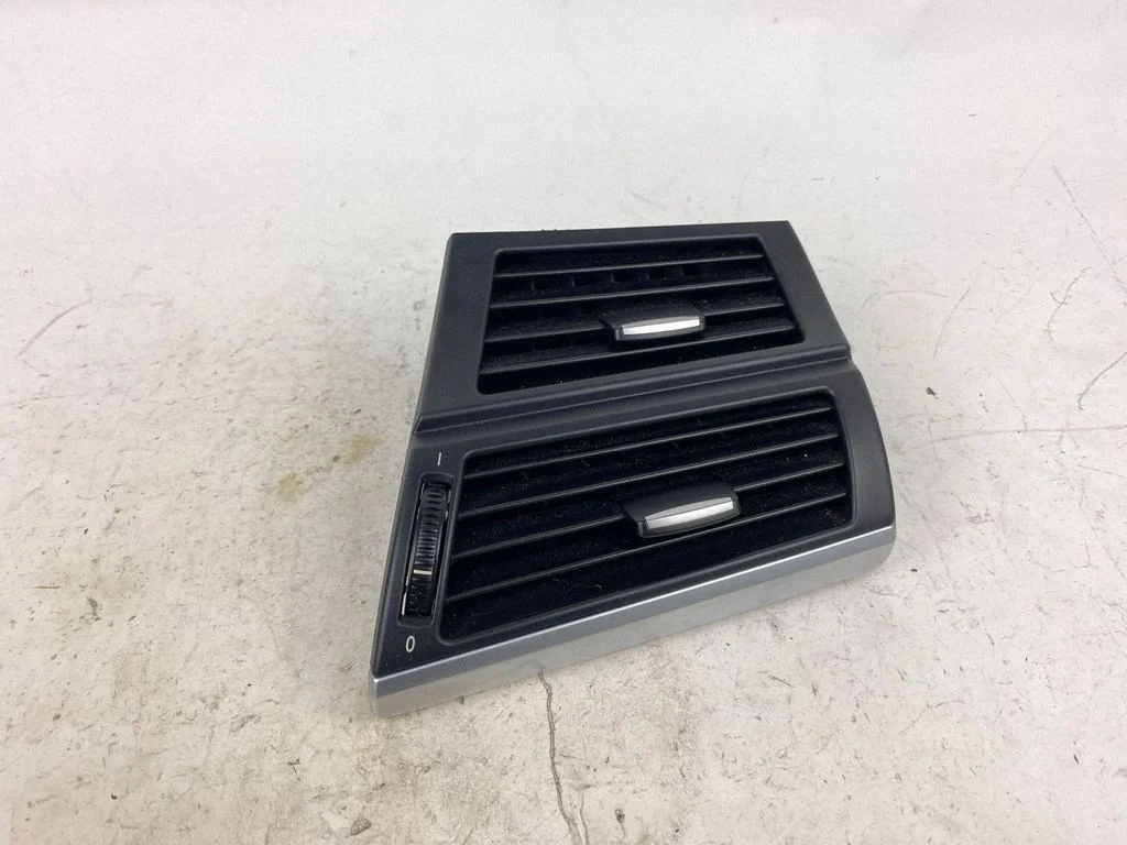 Dashboard side air vent grill/cover trim 7161804