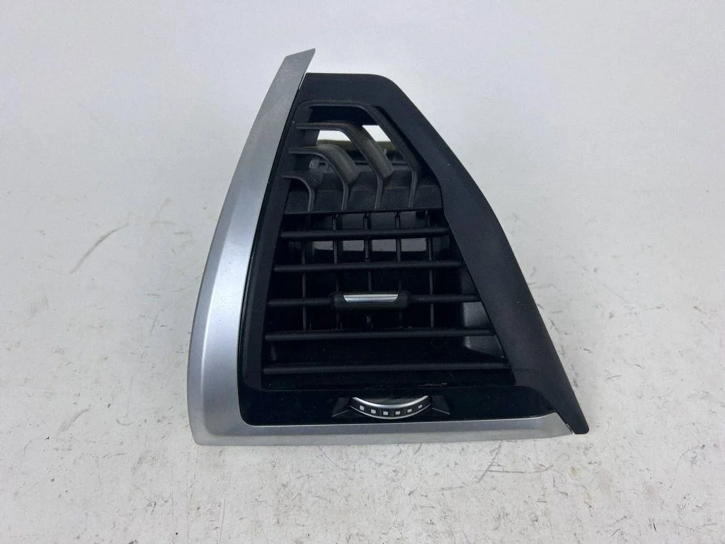 Dashboard side air vent grill/cover trim 9363439