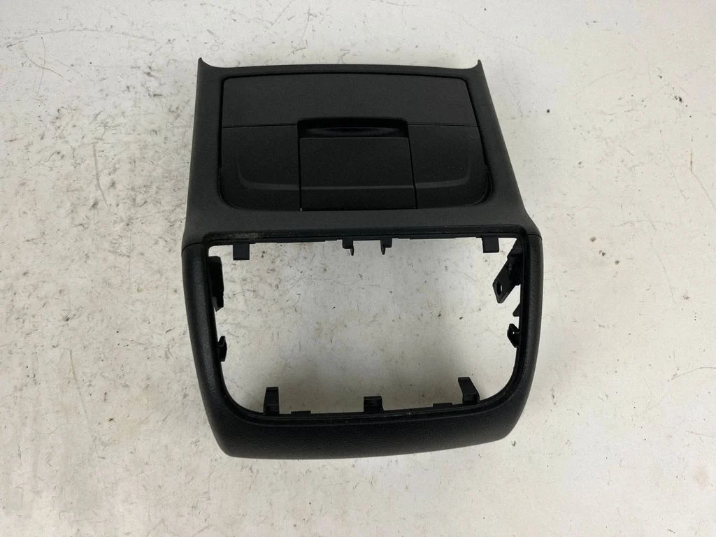 Cigarette lighter rear – Audi A4 Allroad B8 (2008-2016)