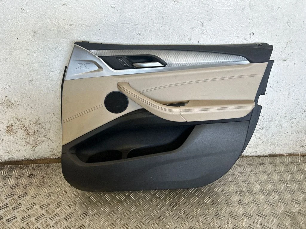 Front door card panel trim – right