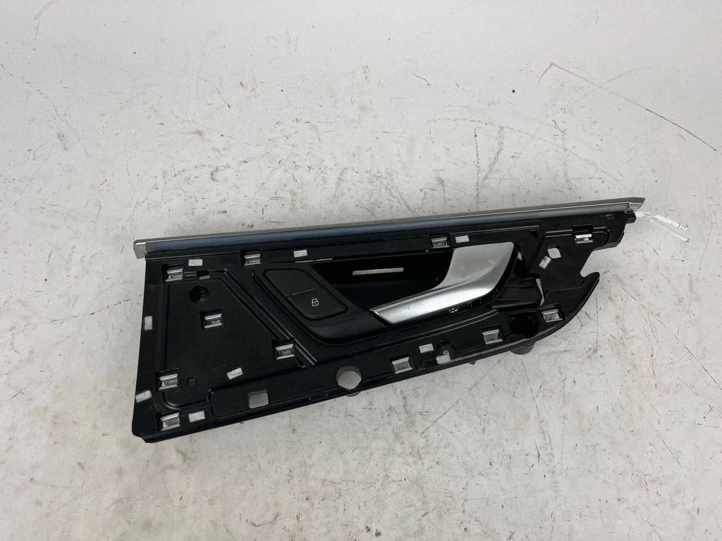 Rear door interior handle trim – Audi Q7 4M (2015-)