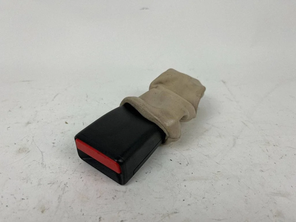 Rear seatbelt buckle 670019029