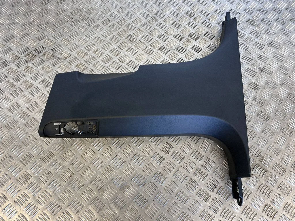 (B) pillar trim (bottom) – Audi A8 S8 D4 4H (2010-2016)