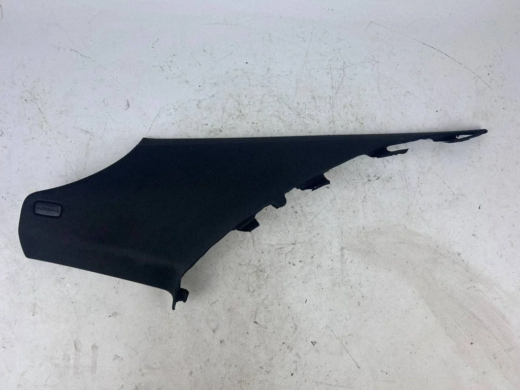(C) pillar trim – Audi RS5 (2010-2015)
