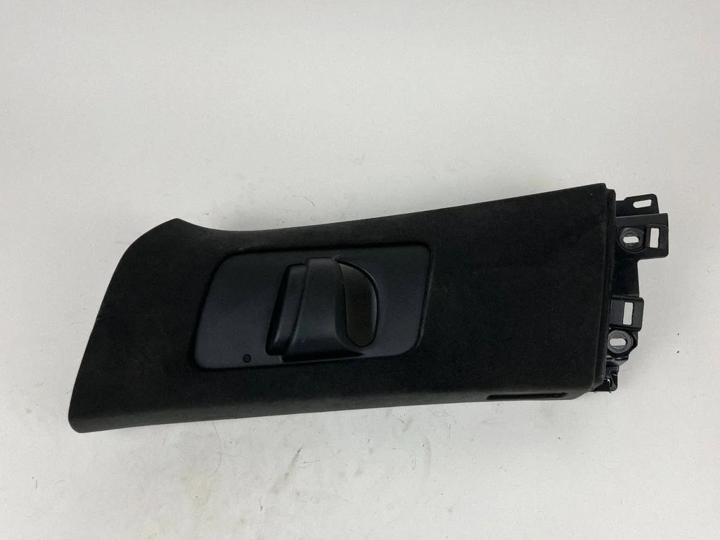 (B) pillar trim (top) 103595104F