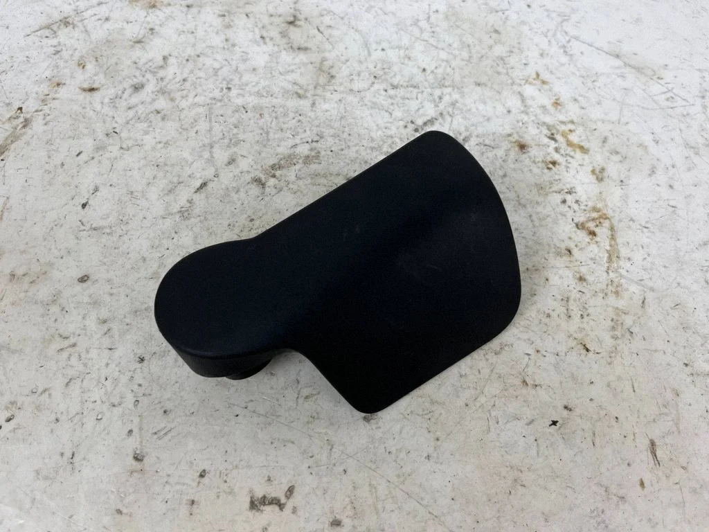 Engine bonnet (hood) release handle – Audi S5 Facelift (2013-)