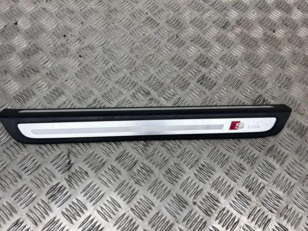 Front sill trim cover – Audi Q5 SQ5 8R (2008-2017)