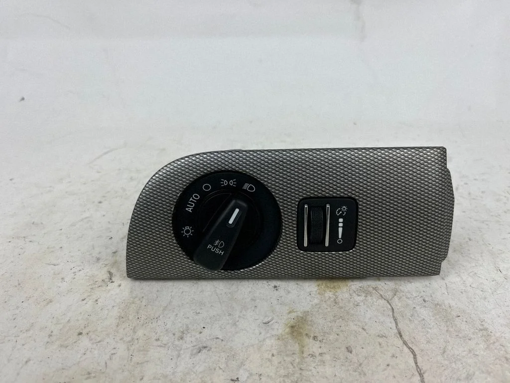 Light switch 56046258AD