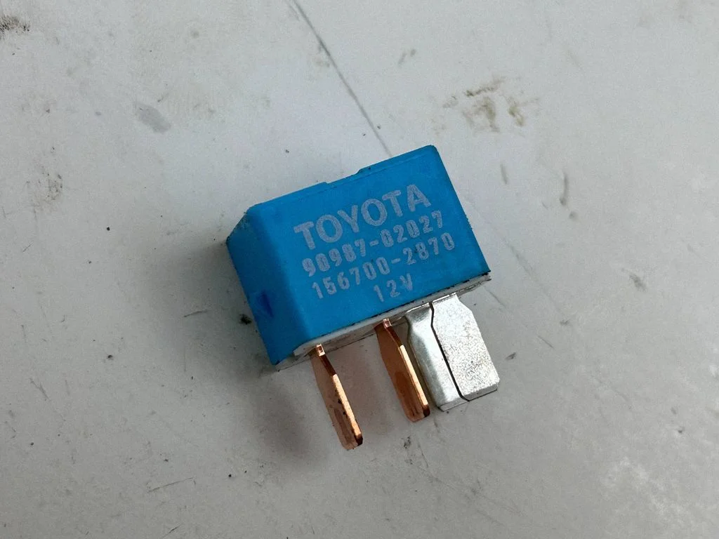 Other relay 9098702027