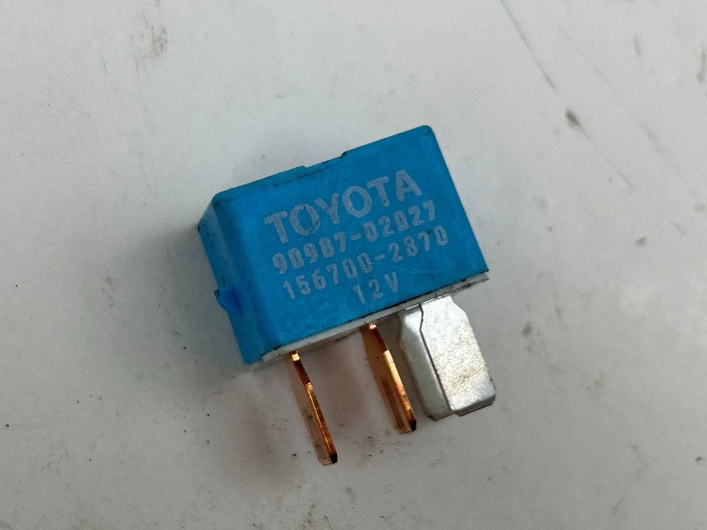 Other relay 9098702027