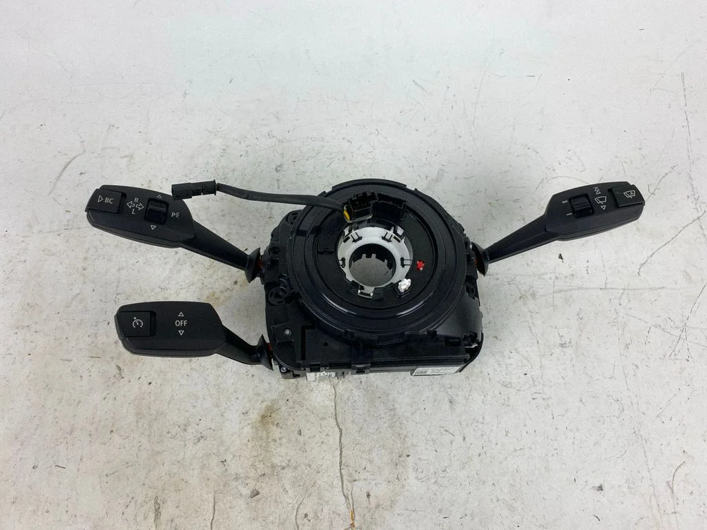 Wiper turn signal indicator stalk/switch 9138210