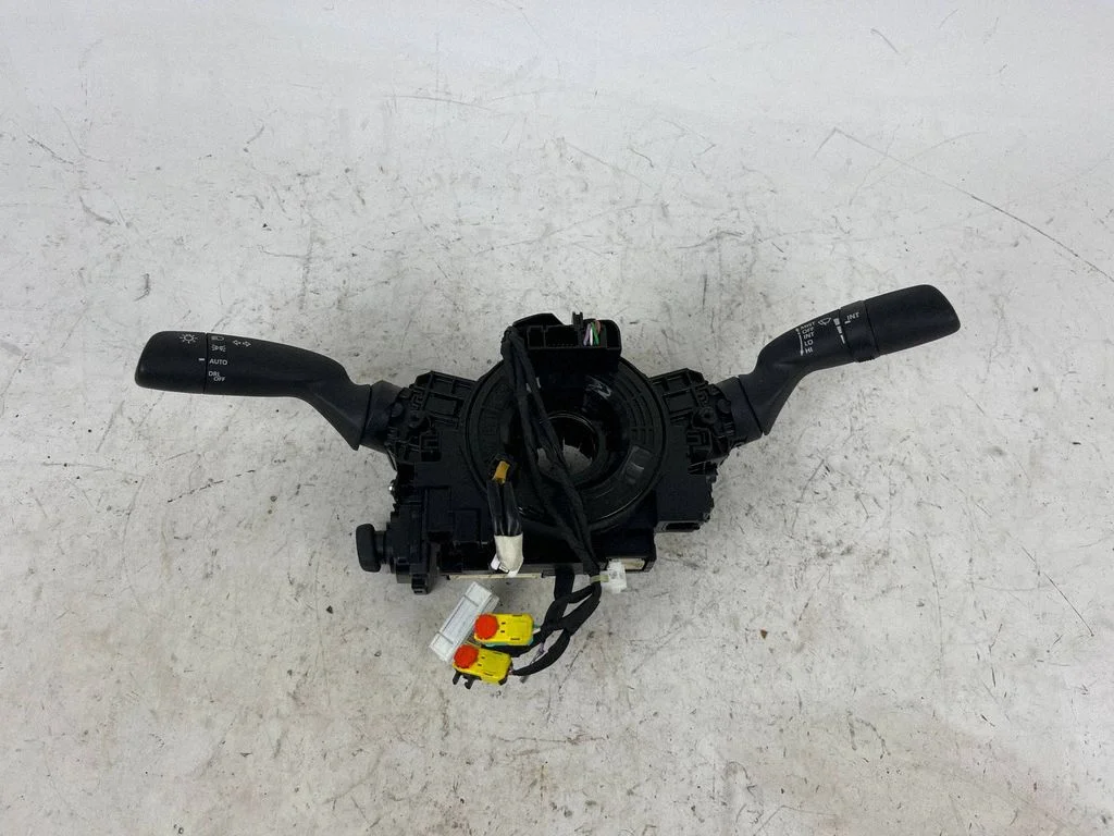 Wiper turn signal indicator stalk/switch