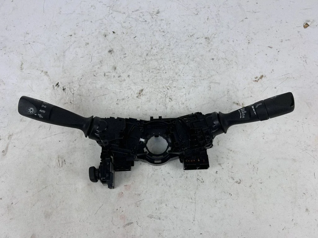 Wiper turn signal indicator stalk/switch