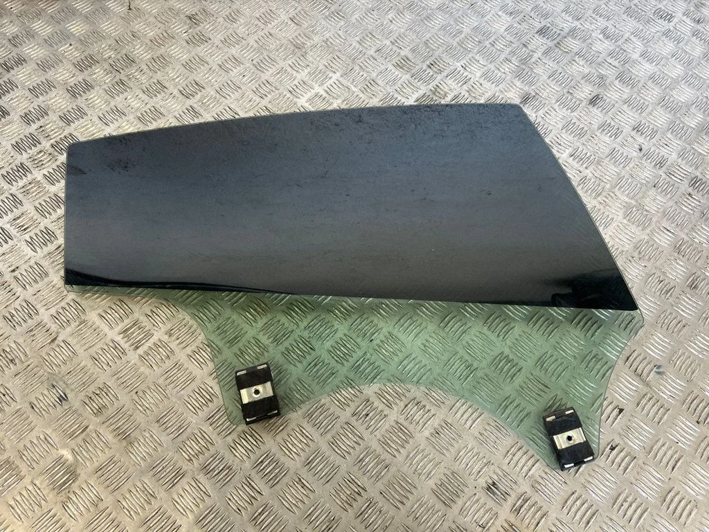 Rear door window glass – Tesla Model S (2012-)