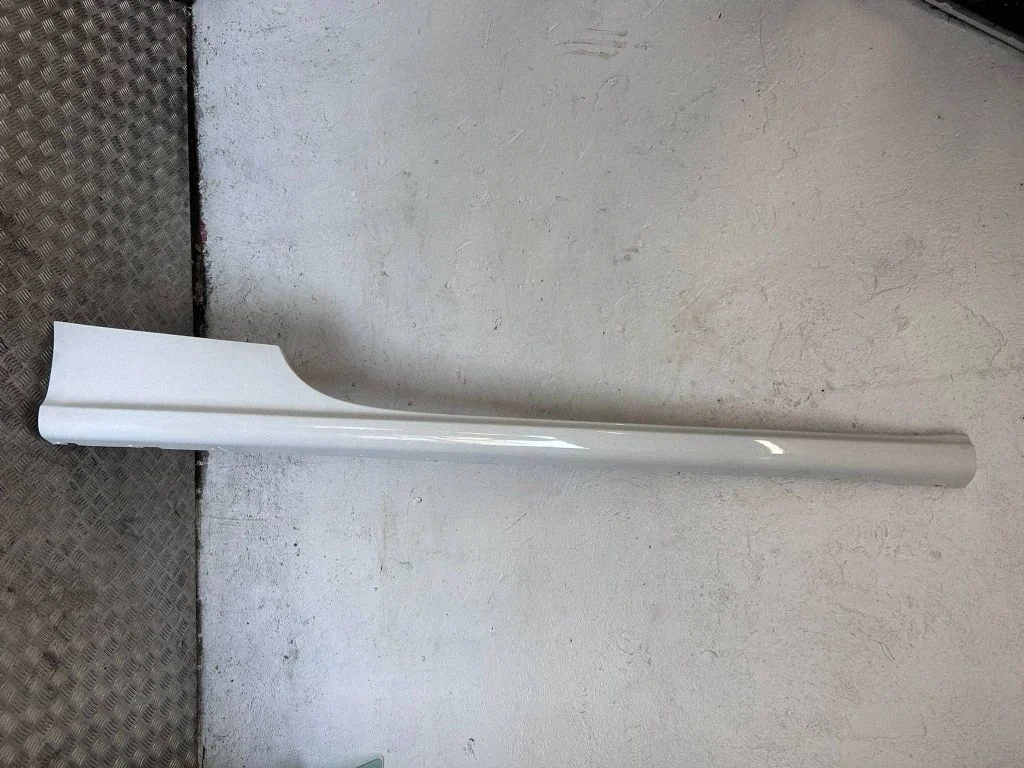 Sill – right