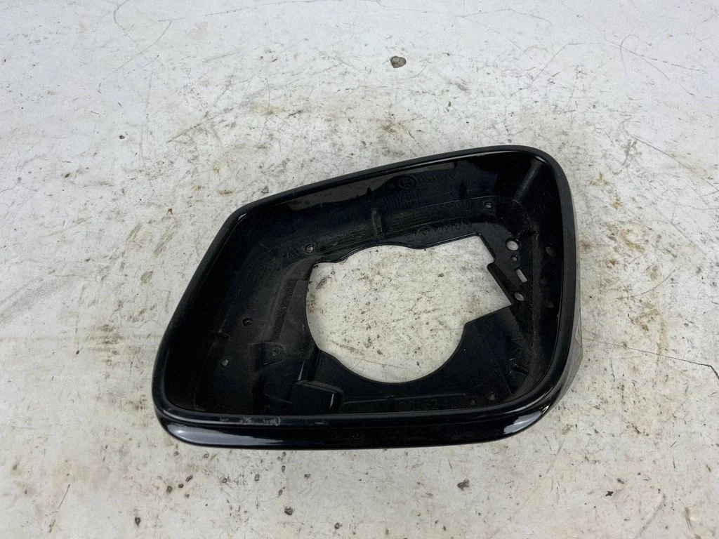 Veidrodėlio plastikinė apdaila