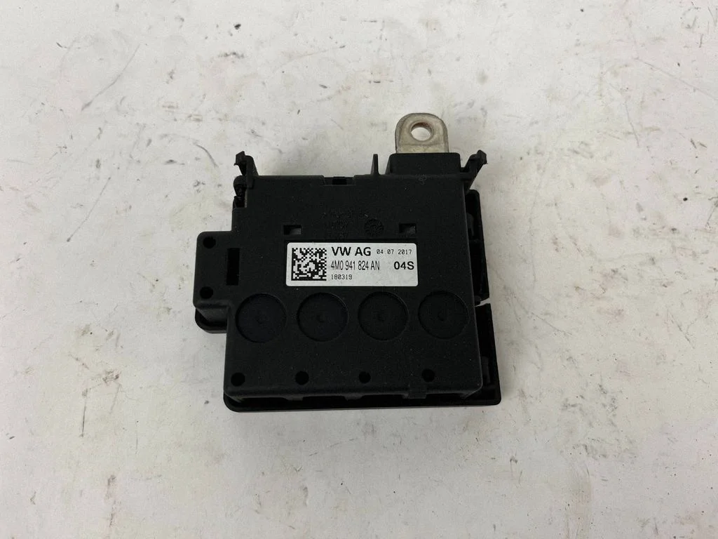 Fuse box set 4M0941824AN
