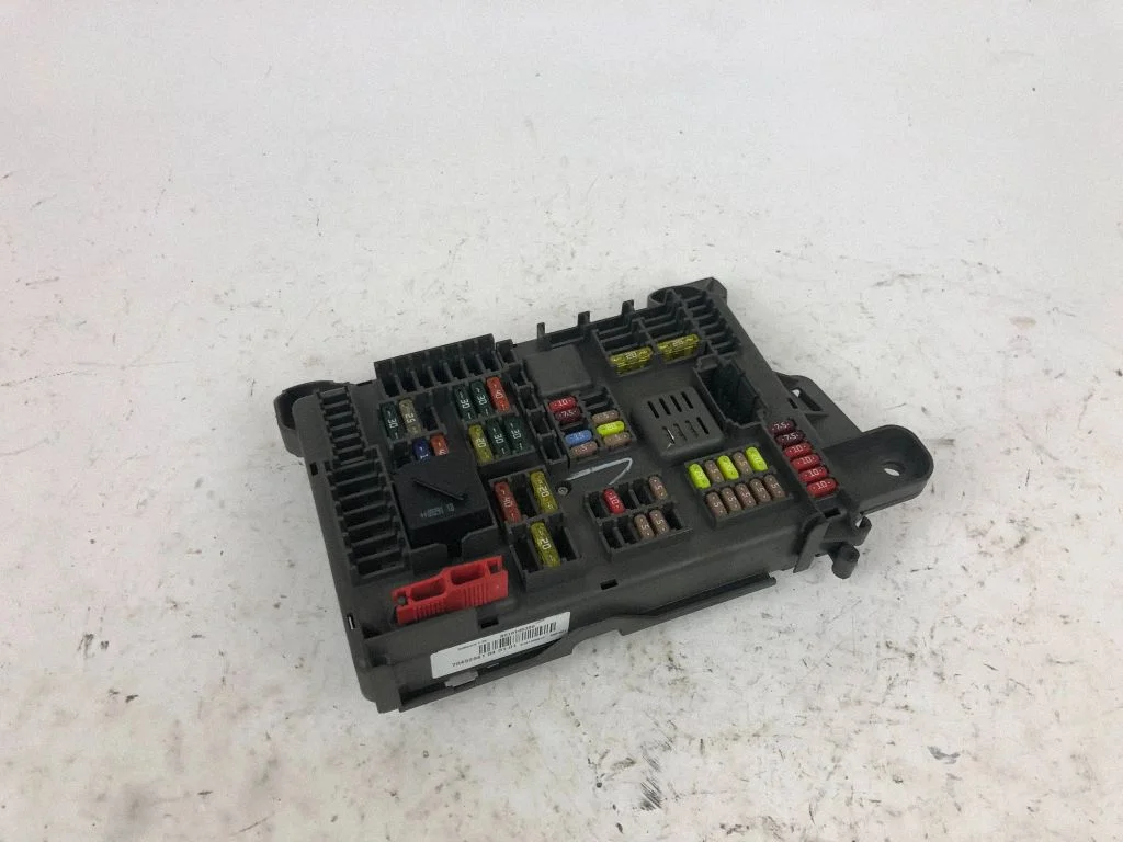 Fuse box set 6931687