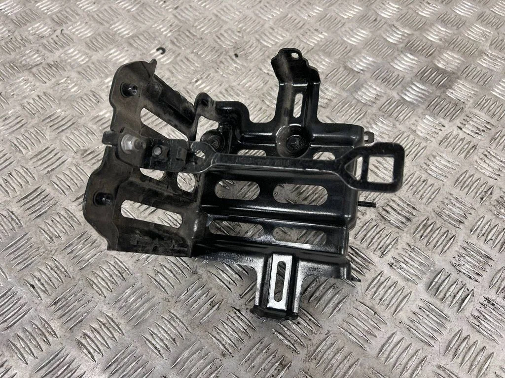 Battery bracket 111912000D