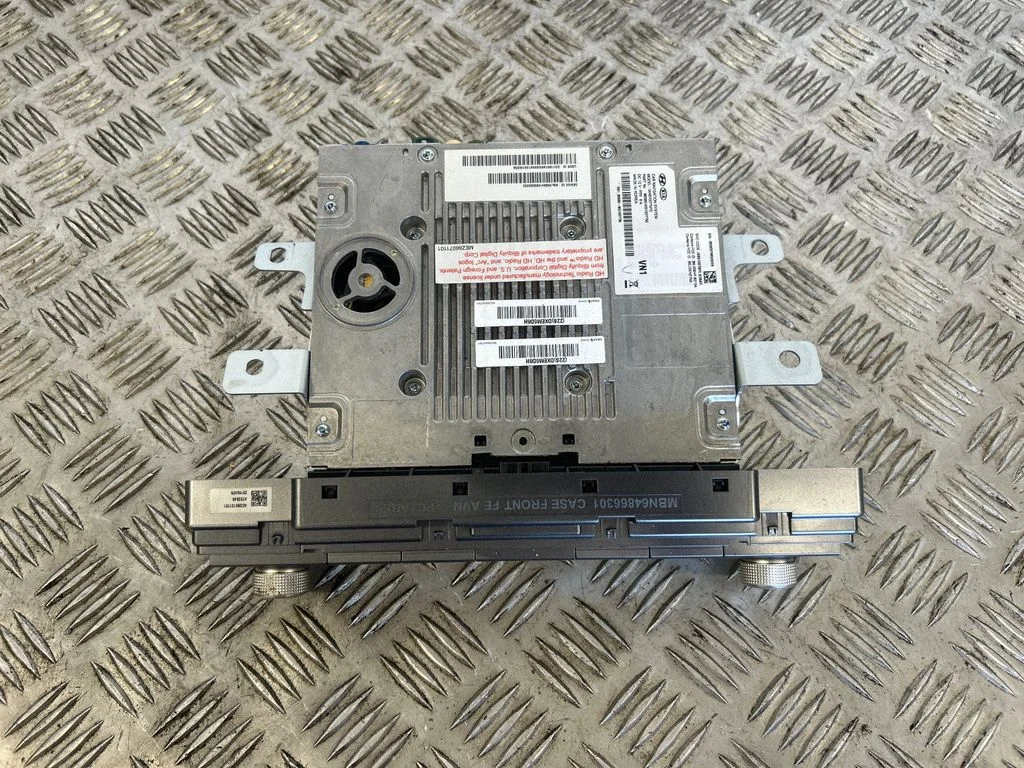 Radio, odtwarzacz CD/DVD, nawigacja 96560M5100