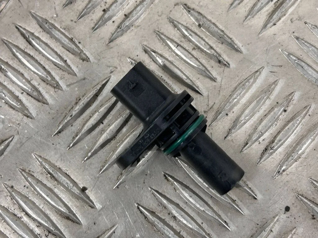 Crankshaft position sensor 06K906433D