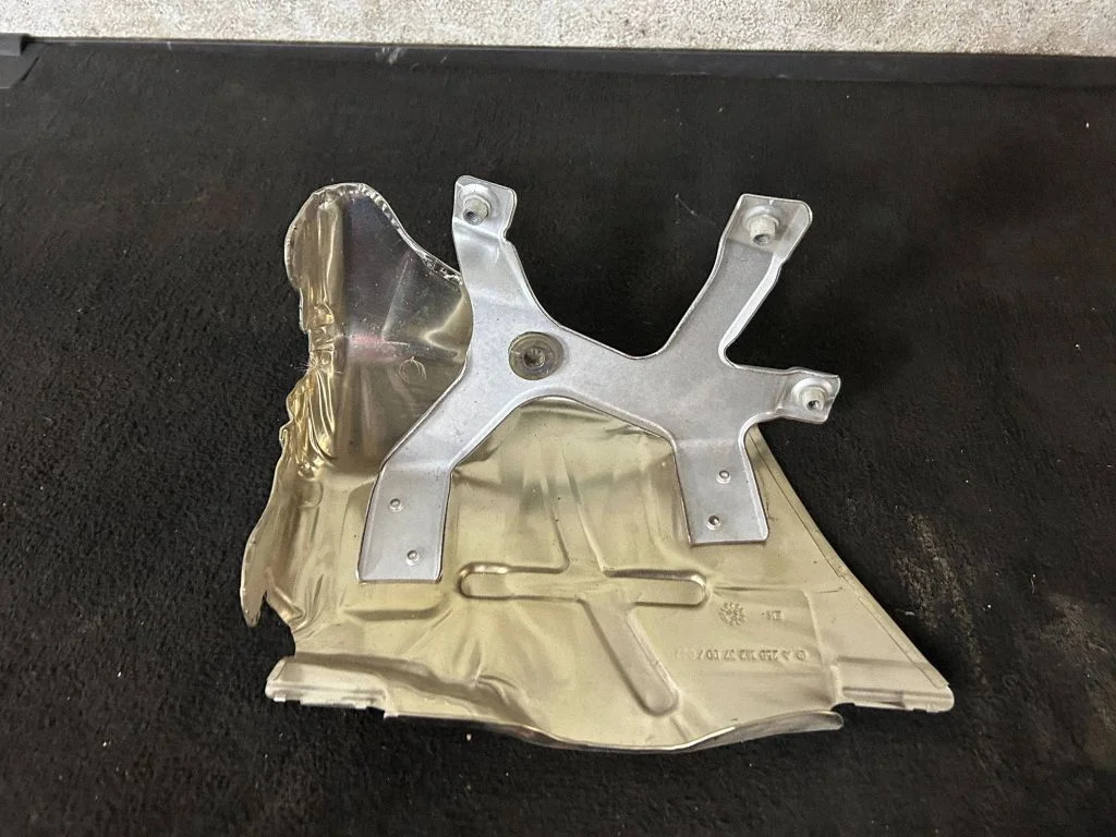 Exhaust heat shield A2561423700