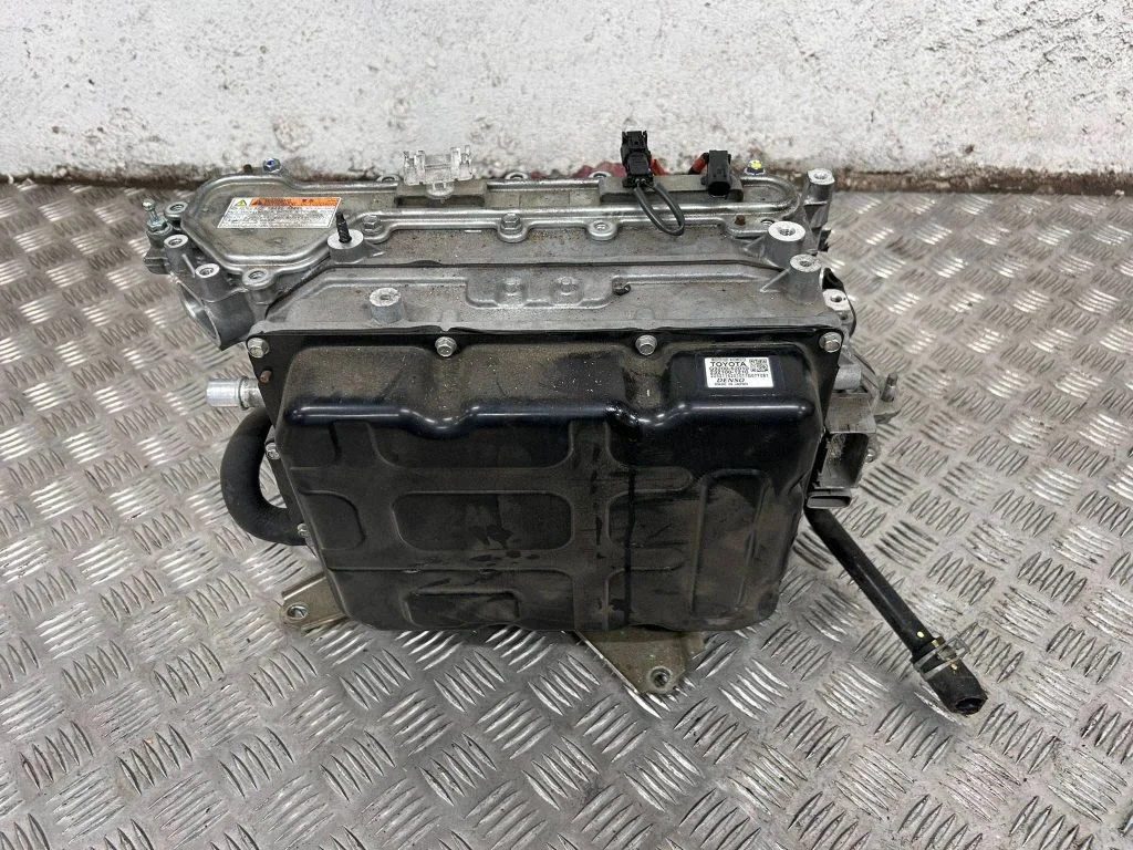 Inverteris (įtampos keitiklis)