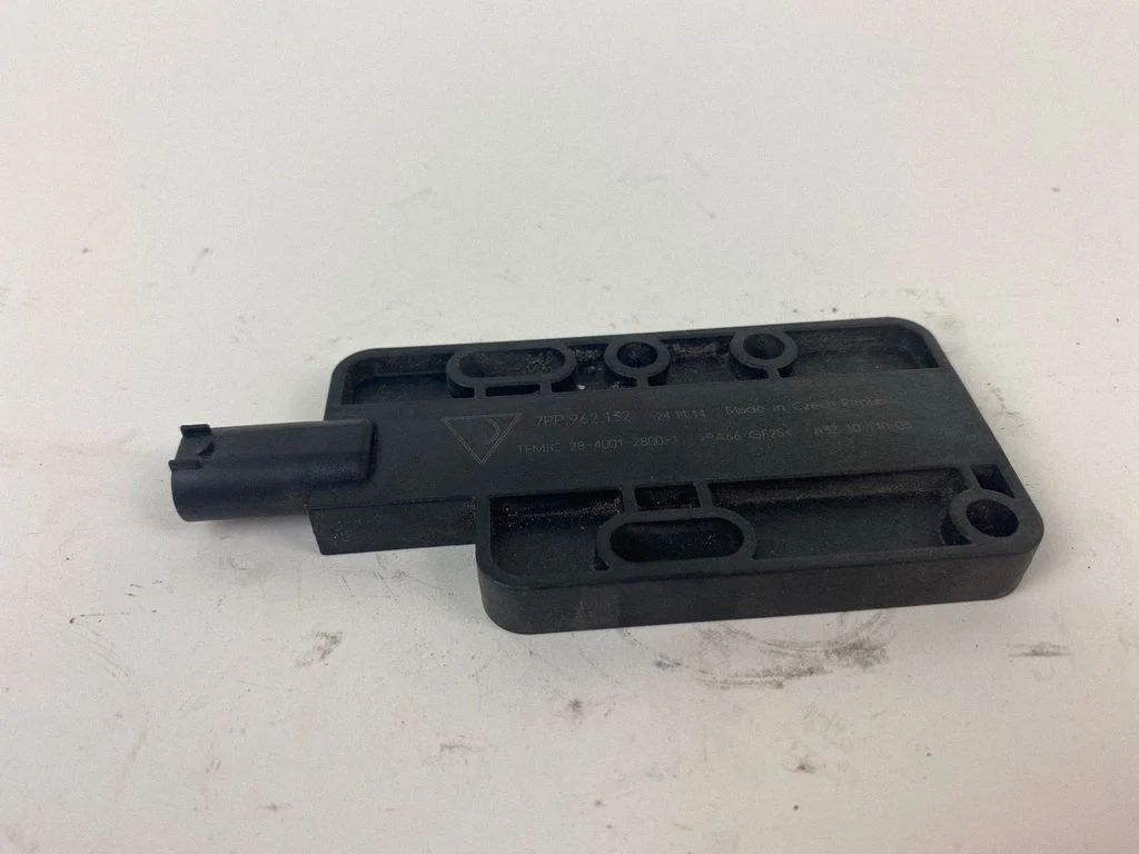 Bezatslēgas sistēmas KESSY (keyless) vadības bloks/modulis 7PP962132