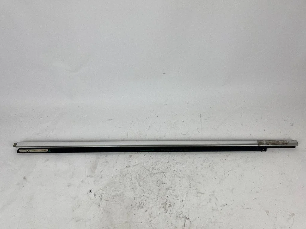 Front door glass trim molding