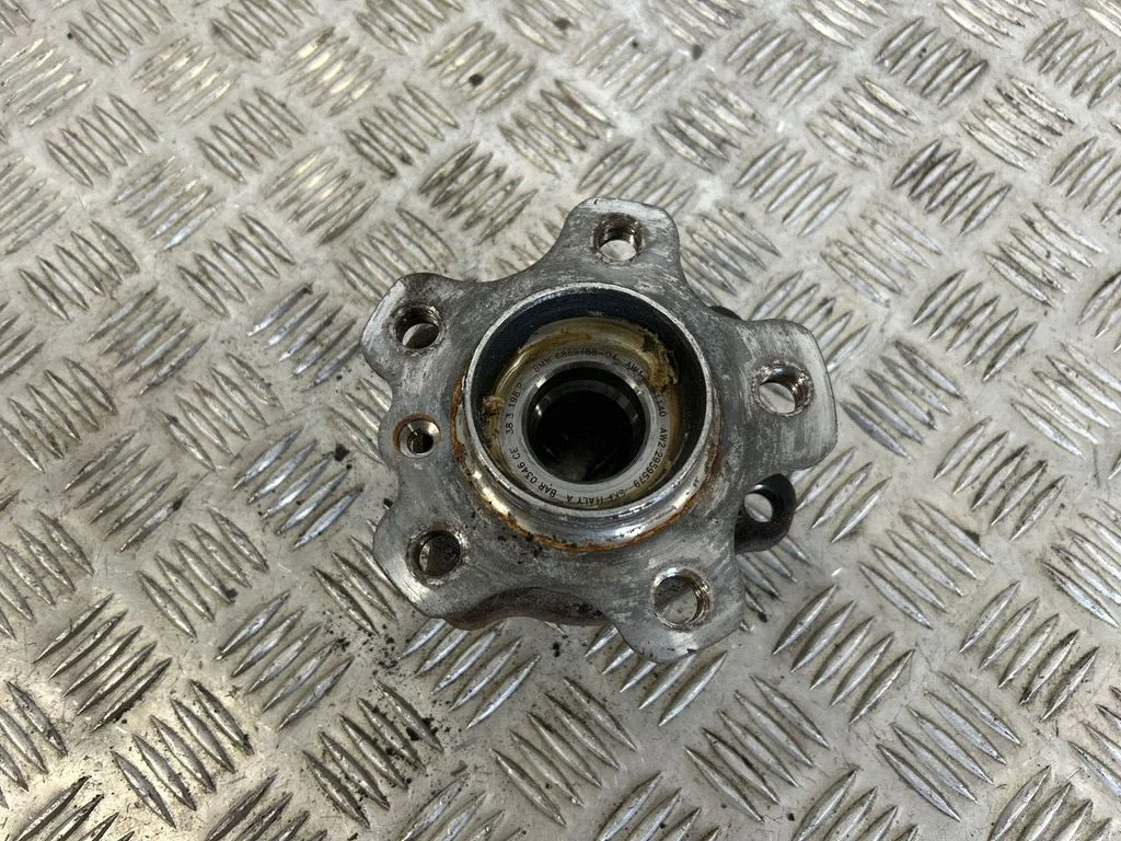 Rear wheel ball bearing 6869788
