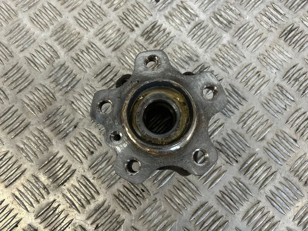 Rear wheel ball bearing 6869788