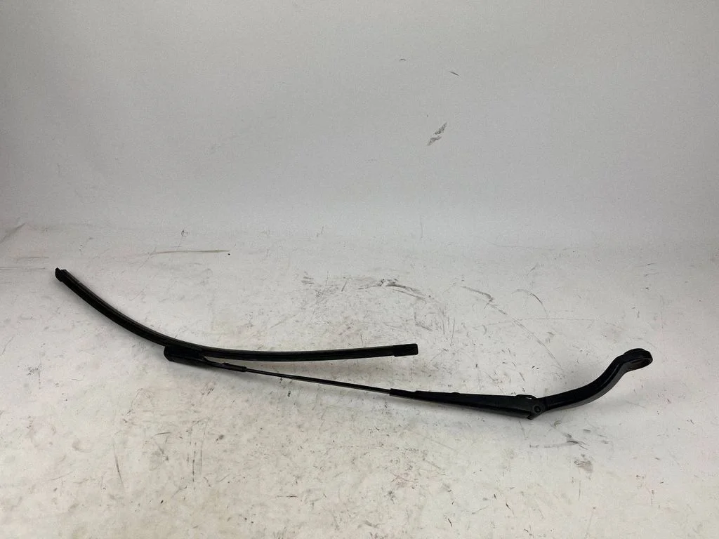 Front wiper blade arm 95B955407