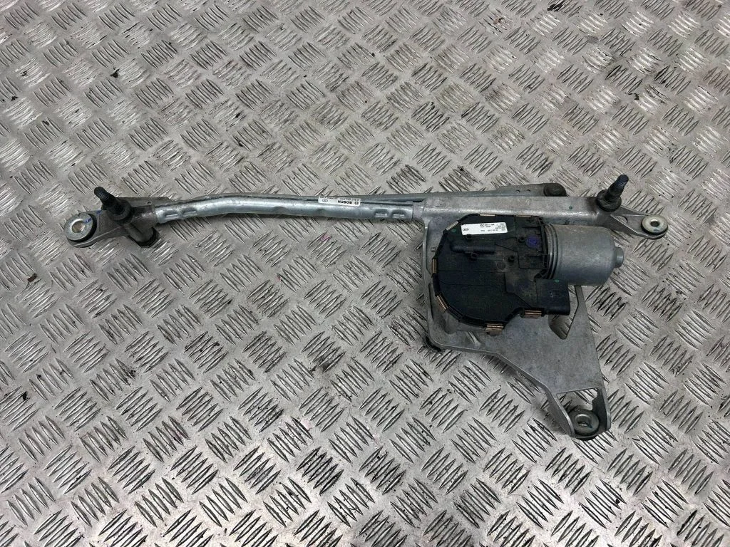 Front wiper linkage and motor – Audi Q7 4M (2015-)