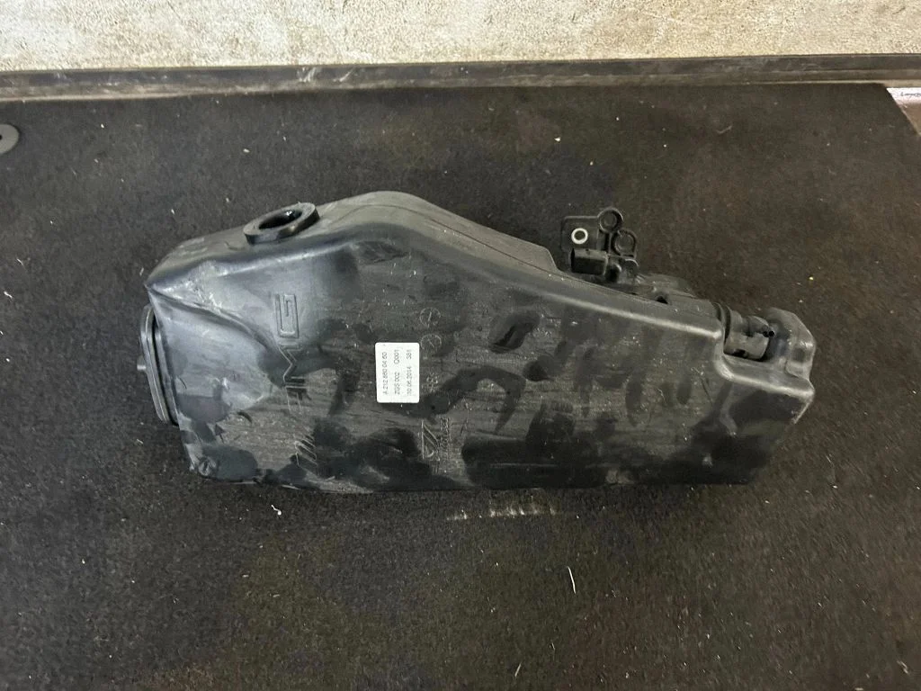 Windshield washer fluid reservoir/tank A2128600460