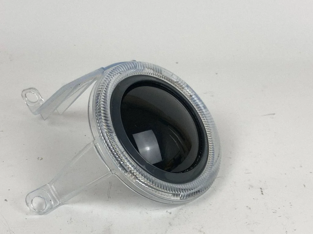 Priekinio žibinto detalė