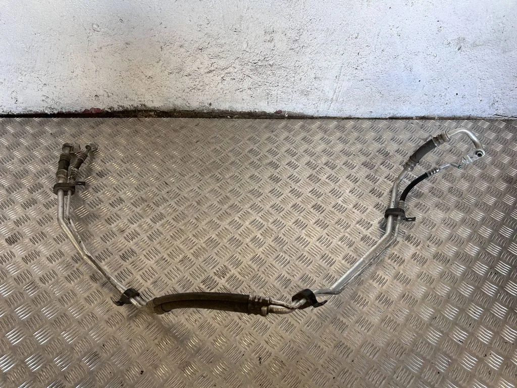 Air conditioning (A/C) pipe/hose – Tesla Model S (2012-)