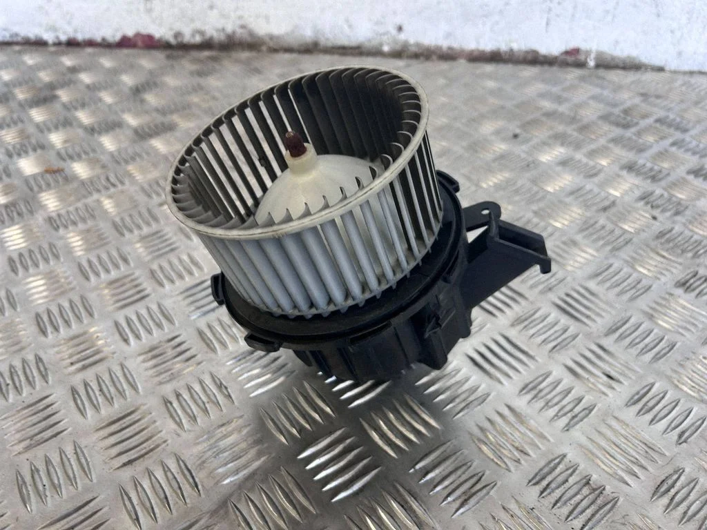 Heater fan/blower X6553