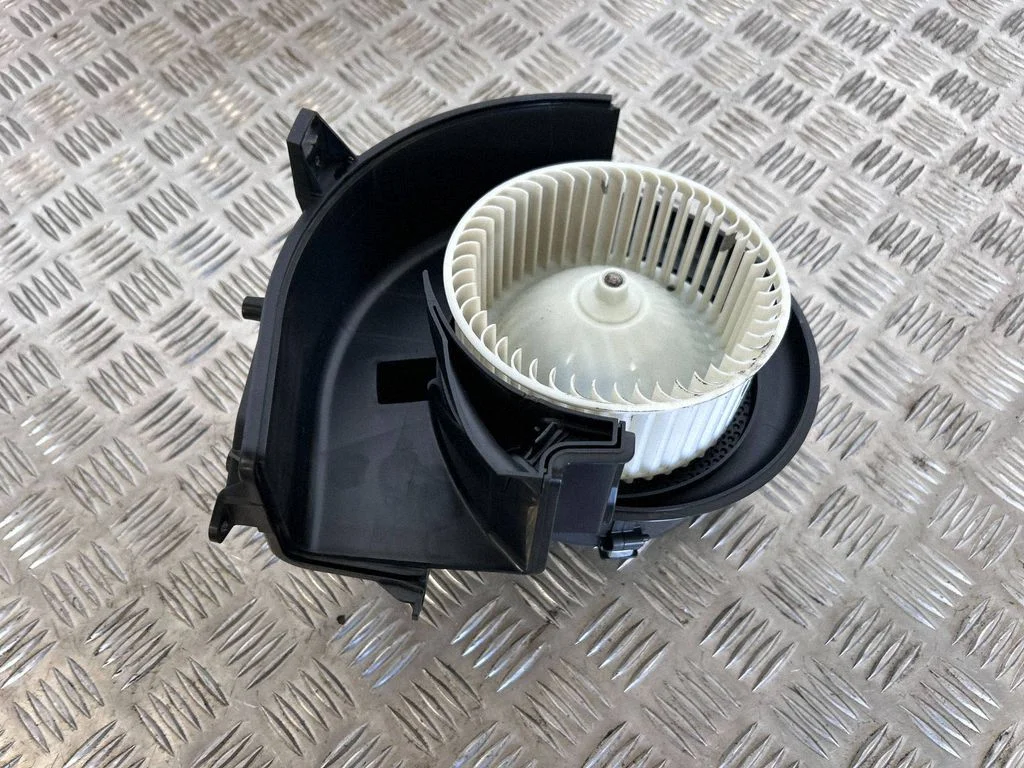 Heater fan/blower F011500123