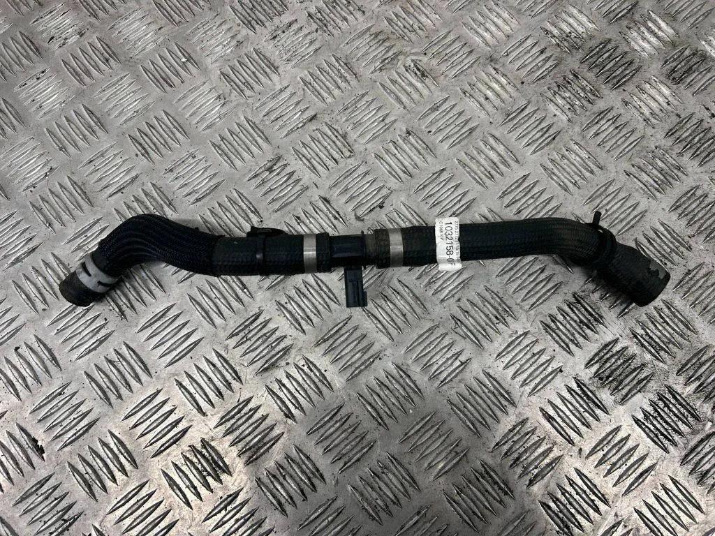 Variklio aušinimo vamzdelis (-ai)/ žarna (-os)