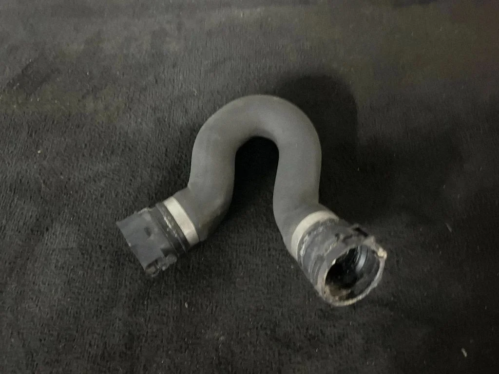 Engine coolant pipe/hose 4F0122293C