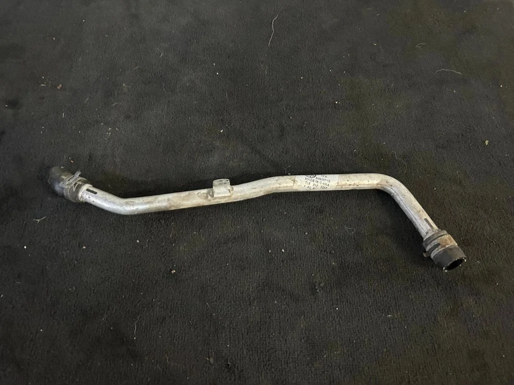 Engine coolant pipe/hose 7L6819925E