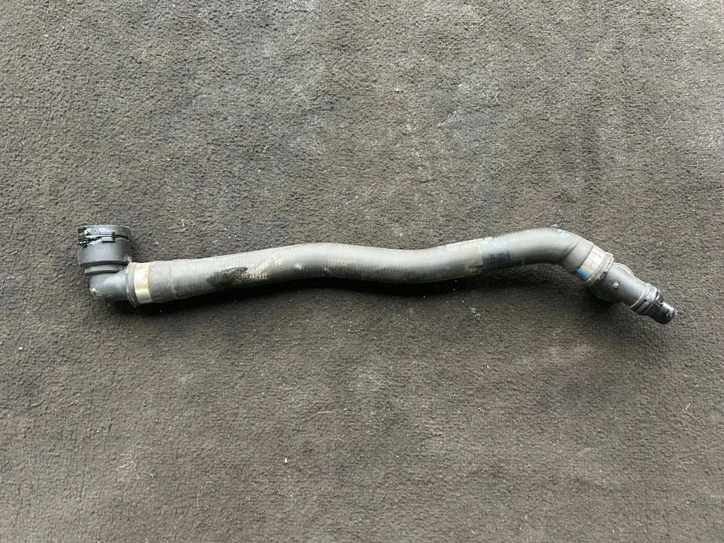 Engine coolant pipe/hose A1675010403