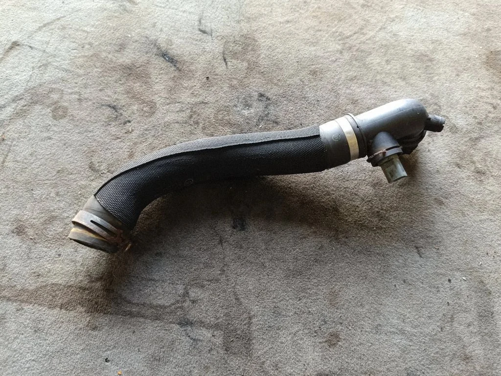 Engine coolant pipe/hose 4G0122293K