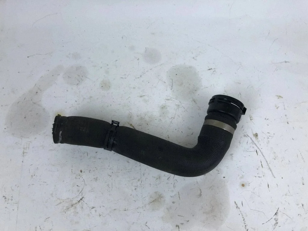 Engine coolant pipe/hose 7L8122101