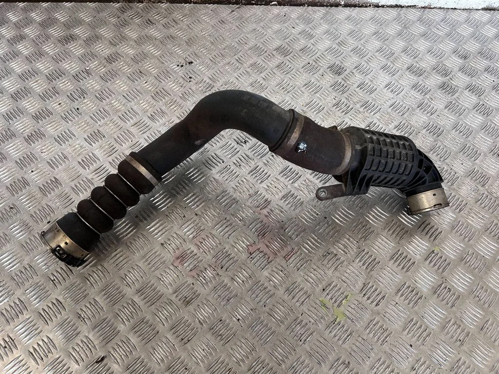 Vahejahuti voolik (-ud)/ toru (-d) – BMW X1 F48 F49 (2015-2022)