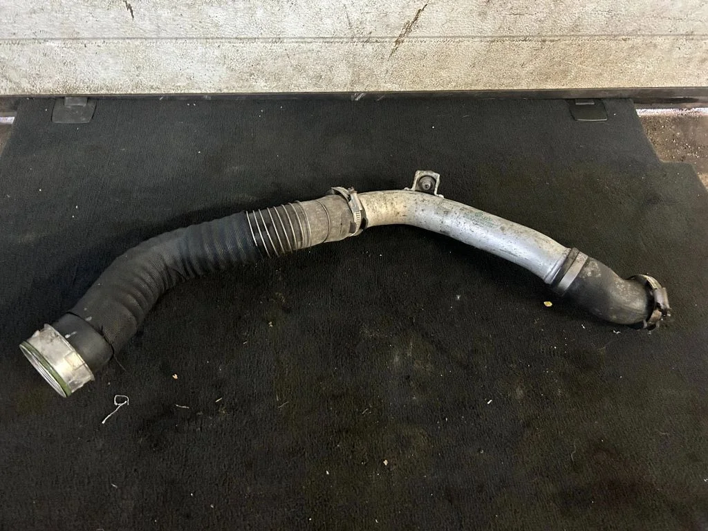 Intercooler hose/pipe 7L8145942A