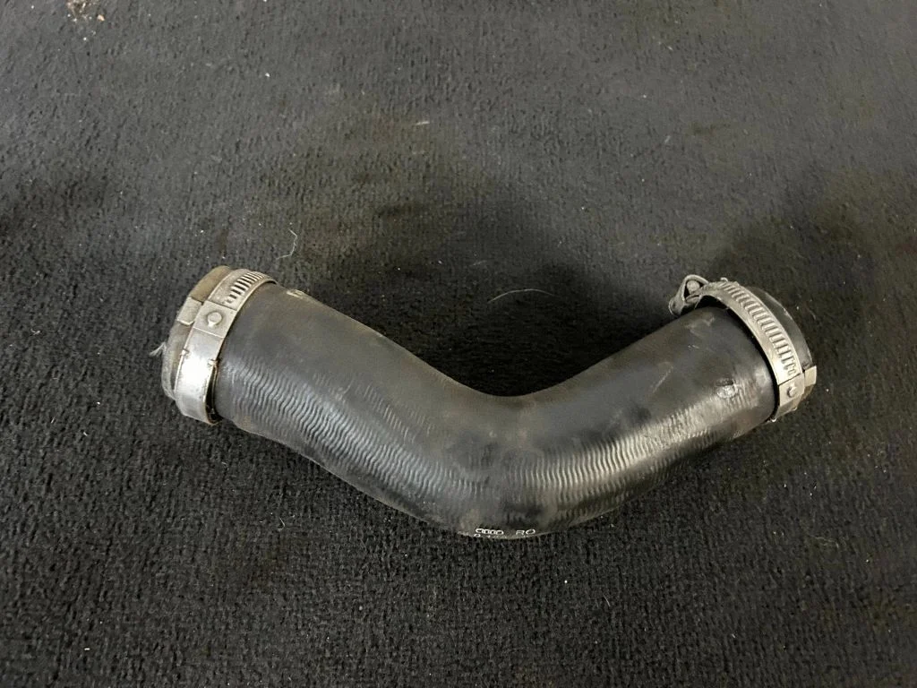 Intercooler hose/pipe 4L0145980C